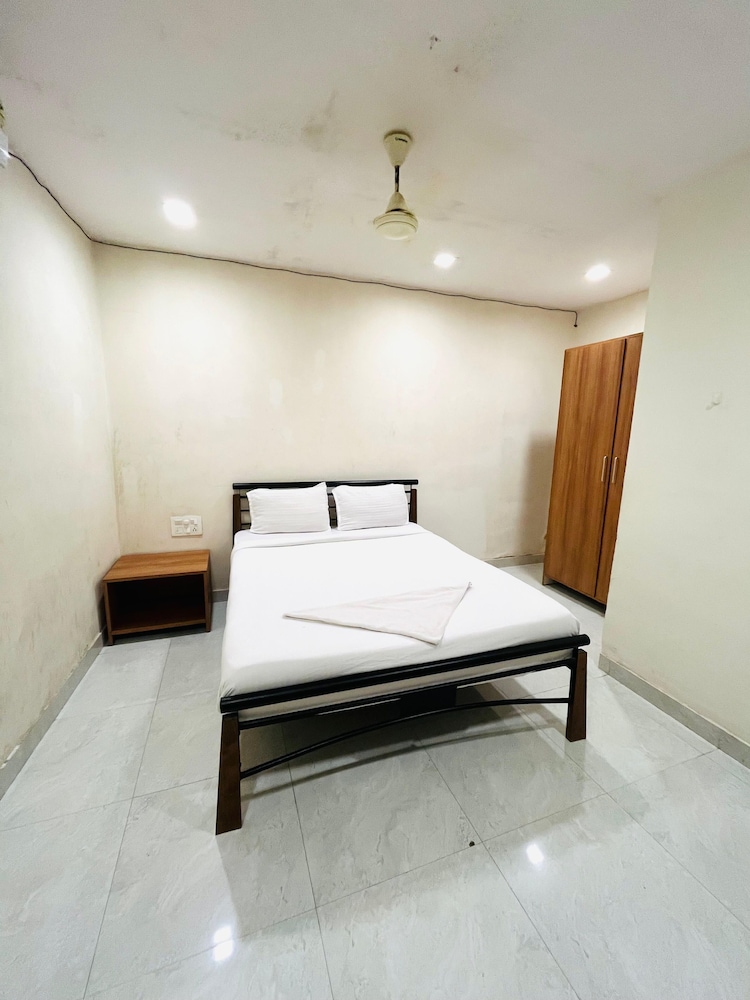 Red House Hostels