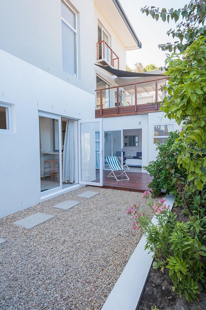 Greenways Beach House