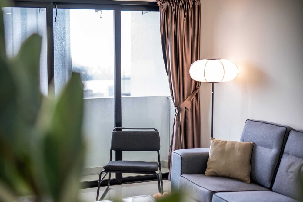 A Lovely & Comfy Suite at Suasana Suites JB 11