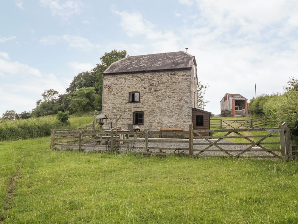 Halls Mill