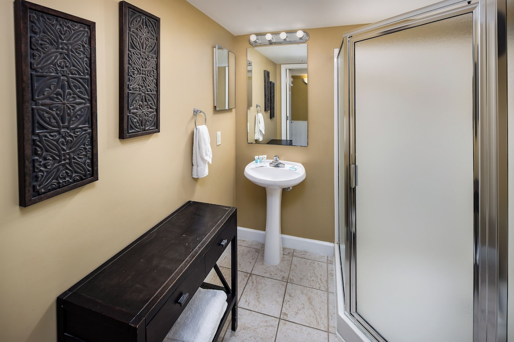 Pelican Isle 407 by Brooks and Shorey Resorts