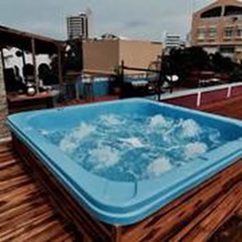 Mama Waldy Hostel