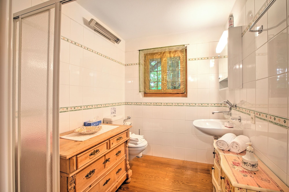 Honeymoon Love Retreat 1