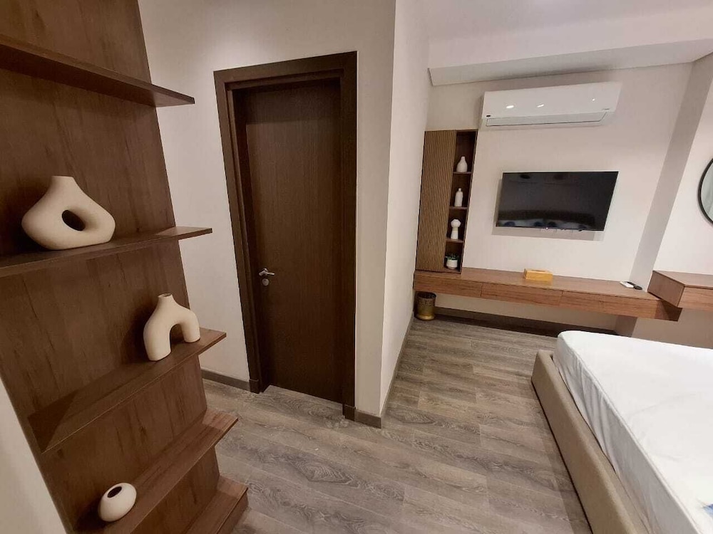 Mynt Stay zed west Residence 2 bedroom E1E213