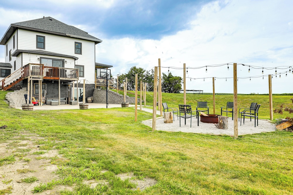 Miscellaneous Market Vacations - Family-friendly Seward Home w/ Sauna  Pool! - Property Image 1