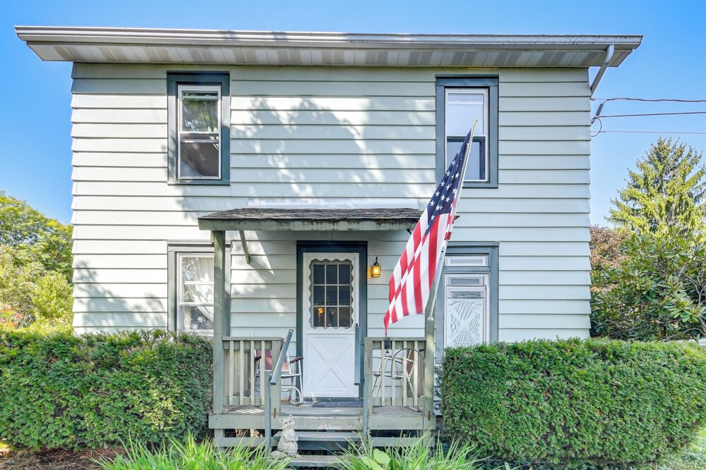 Waterfall Wonderland: Home w/ Fire Pit in Newfield view 4
