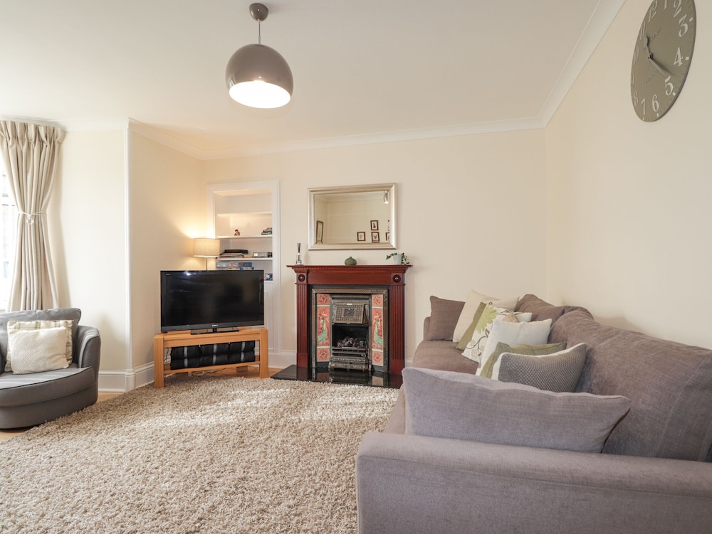 16 Fairfield Road