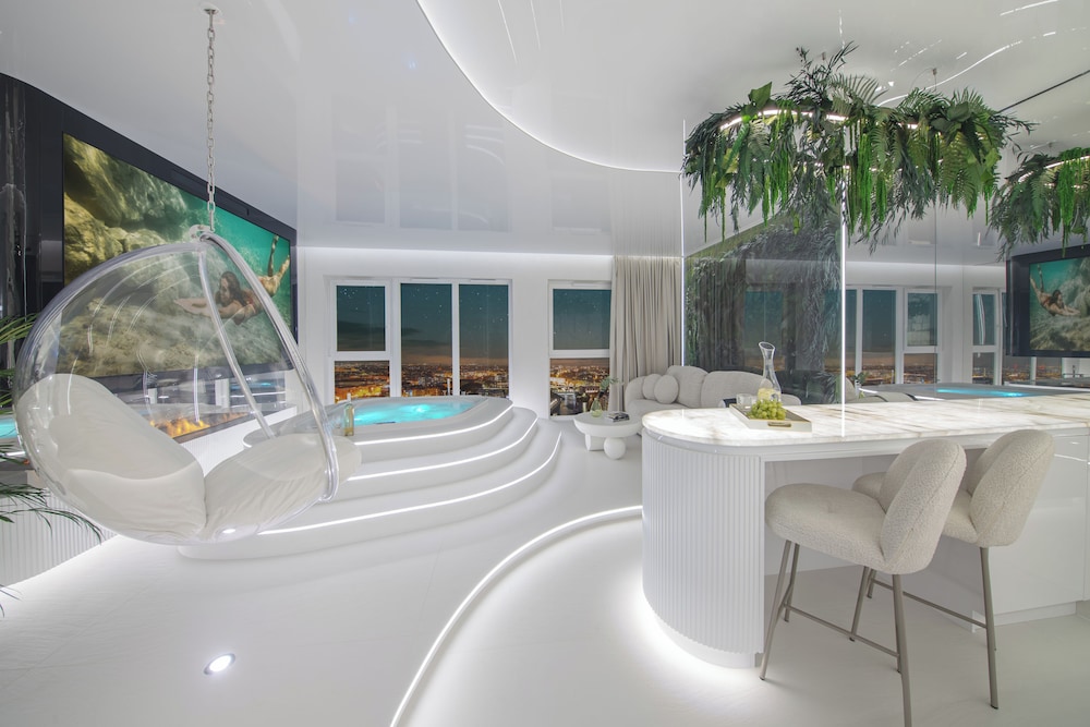 Quorum Apartments