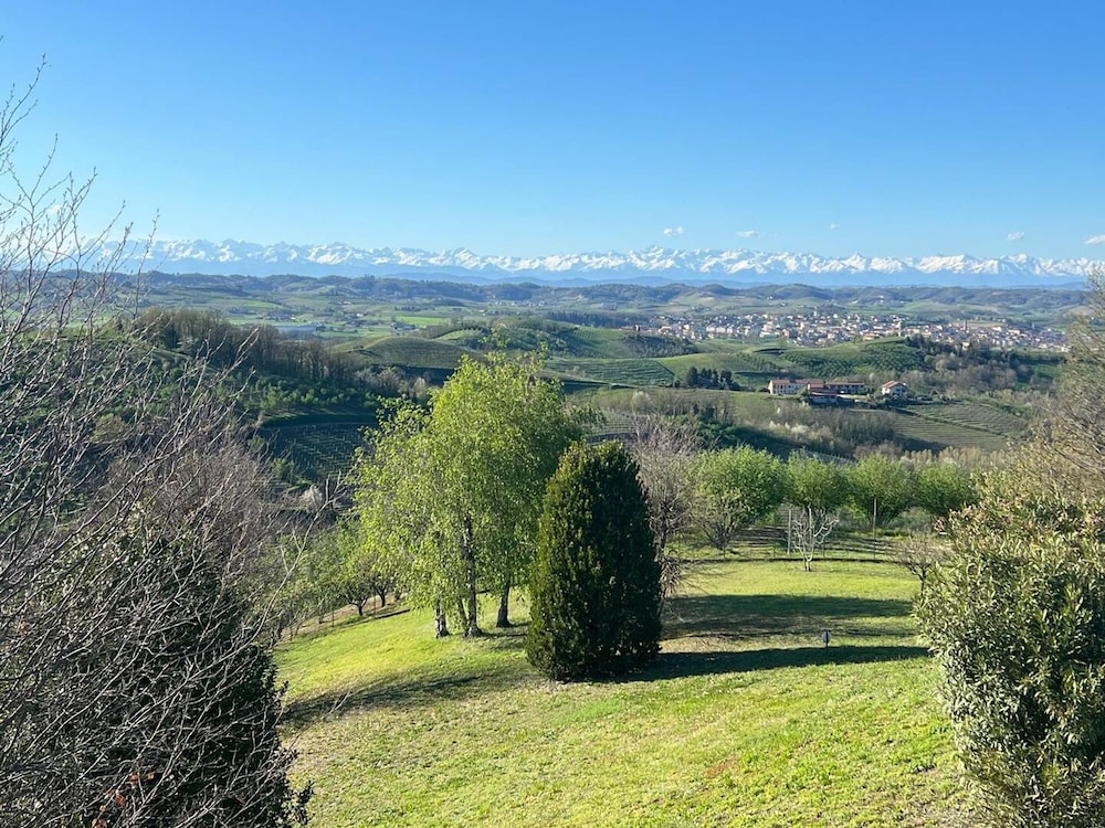 Villa Magna With Pool and Park - Langhe Hills