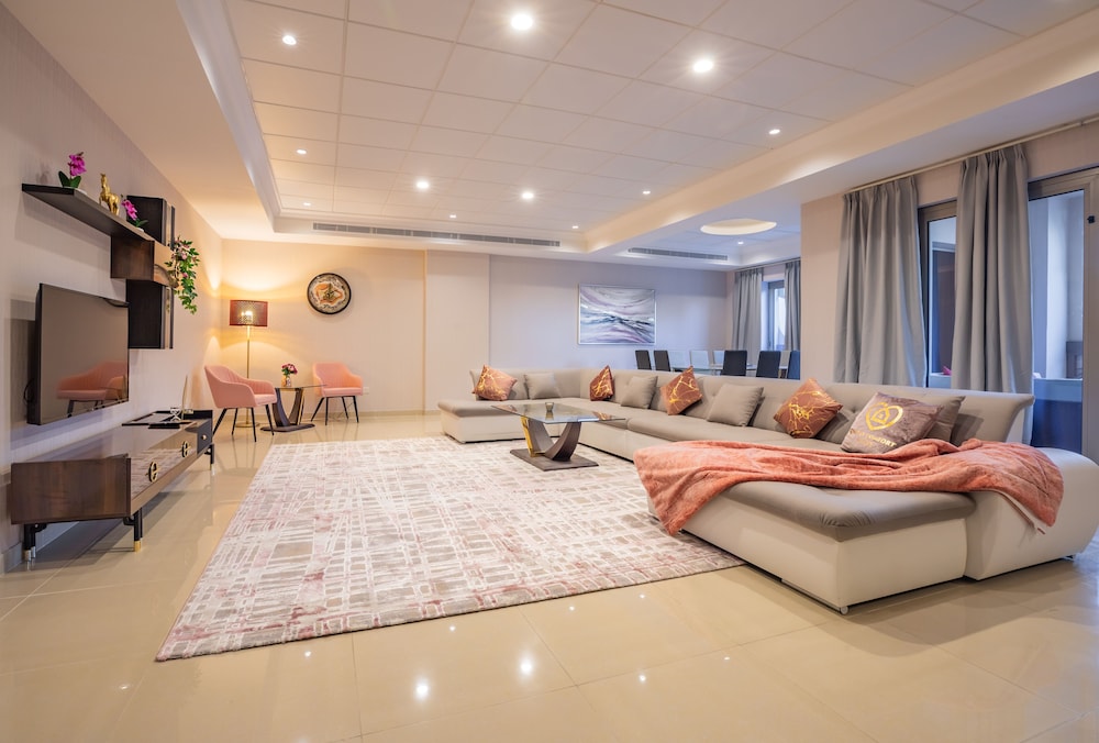 GLOBALSTAY. Private Pool Villas and Townhomes