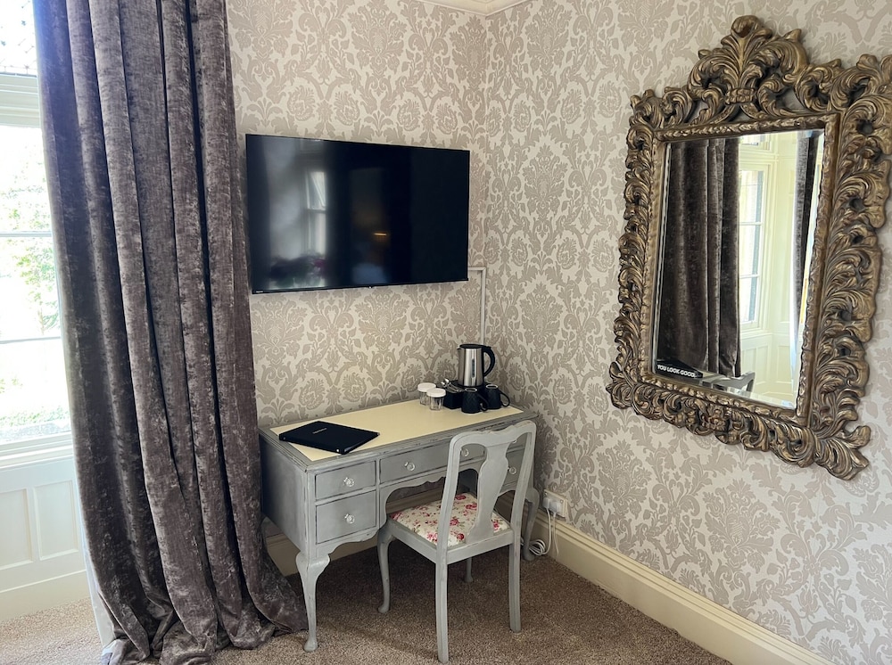 Kendal - Gothic Hall - Luxury Rooms or Apartment