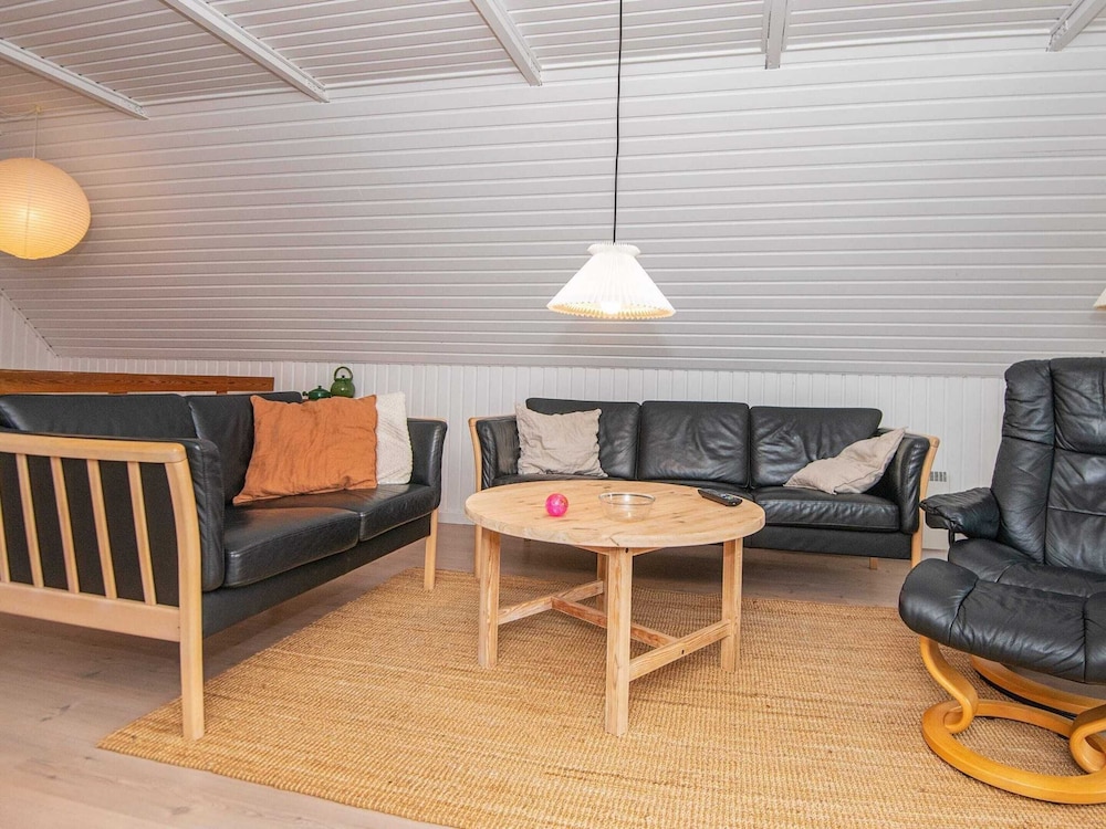Garden View Holiday Home in Jutland near Sea view 4