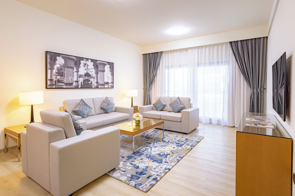 Golden Sands 10 Hotel Apartments