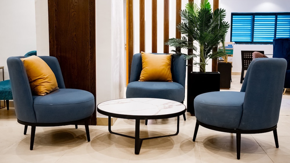 Summit Hotel and Apartments VGC