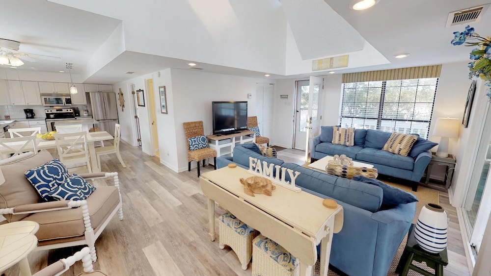 1603 Lovell Avenue Manor by Tybee Vacation Rentals
