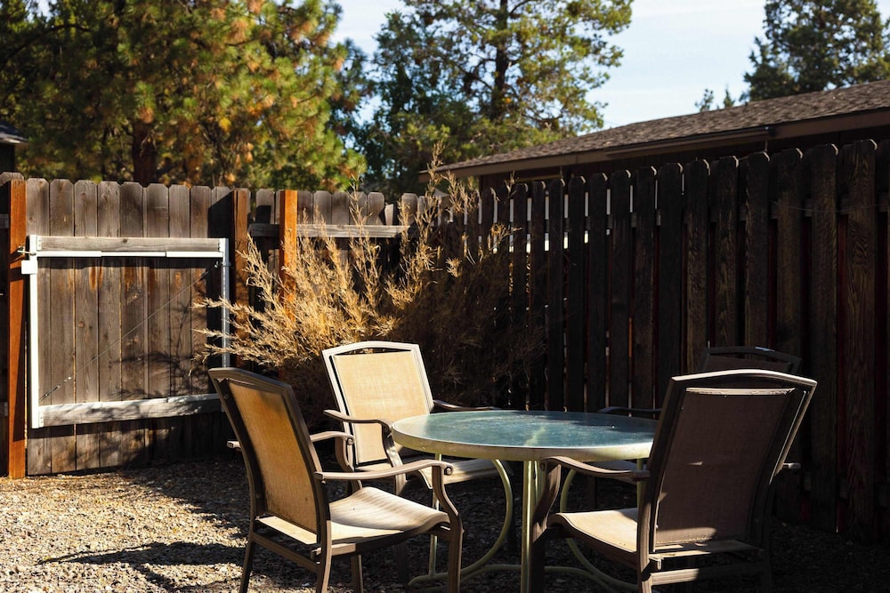 10min to Downtown Bend Chic 2bdr