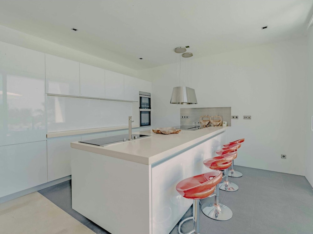 Holiday Home With Whirlpool Bathtub