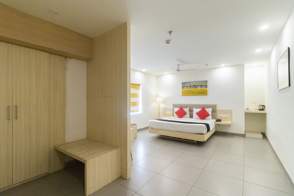 OYO 16340 Yellow Hotels