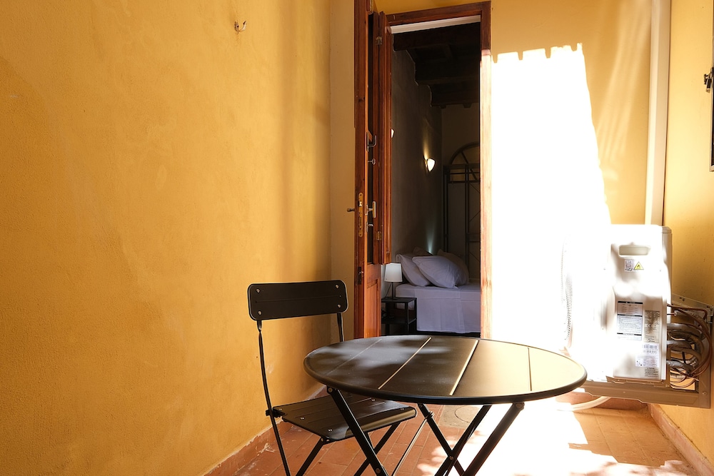 Wine Apartments Florence Sagrantino