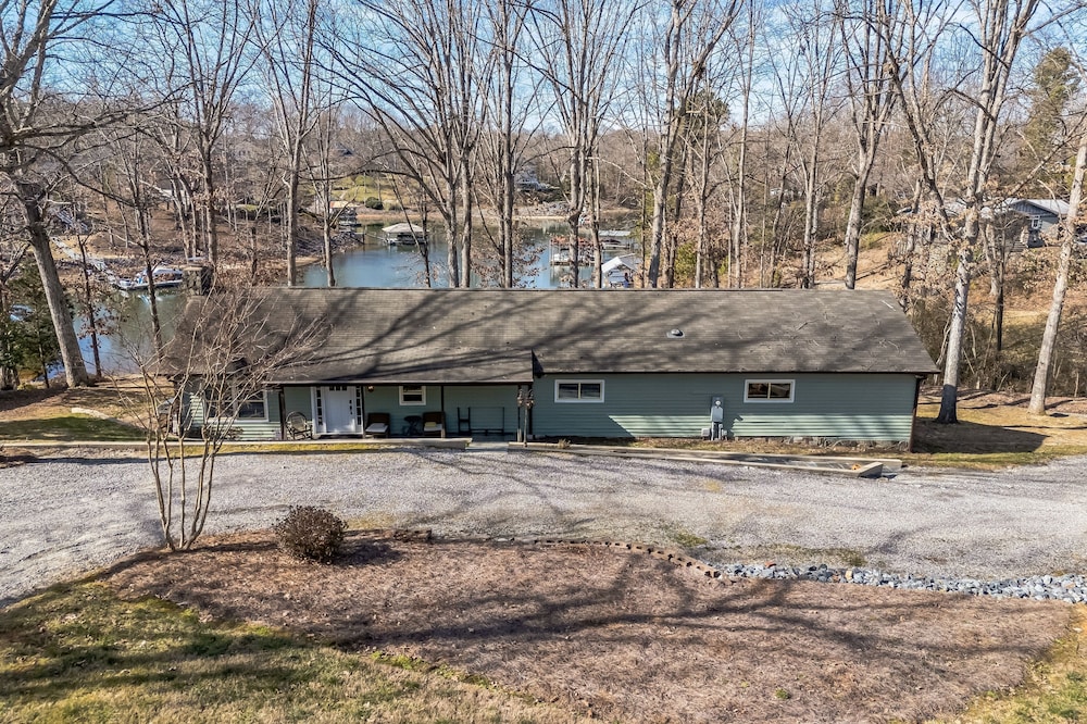 Spacious Hidden Paradise At Lake Norman 4 Bedroom Home