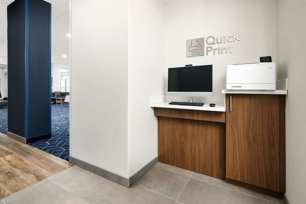 Courtyard By Marriott New Castle - Property Image 2
