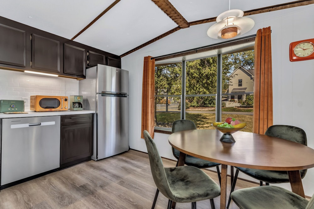 Groovy Guest House