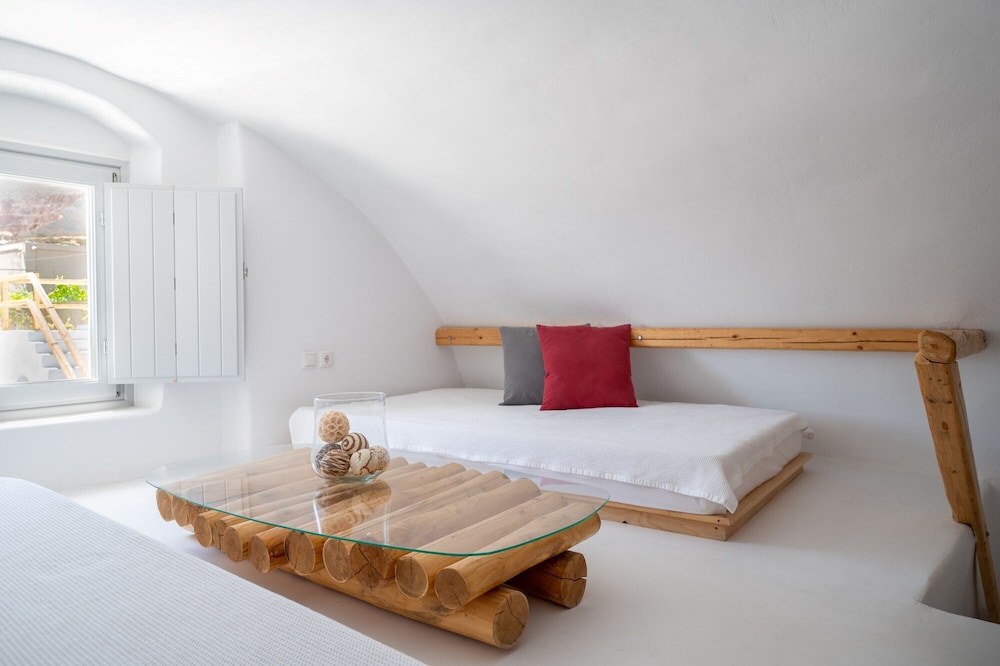 Karpimo Suites