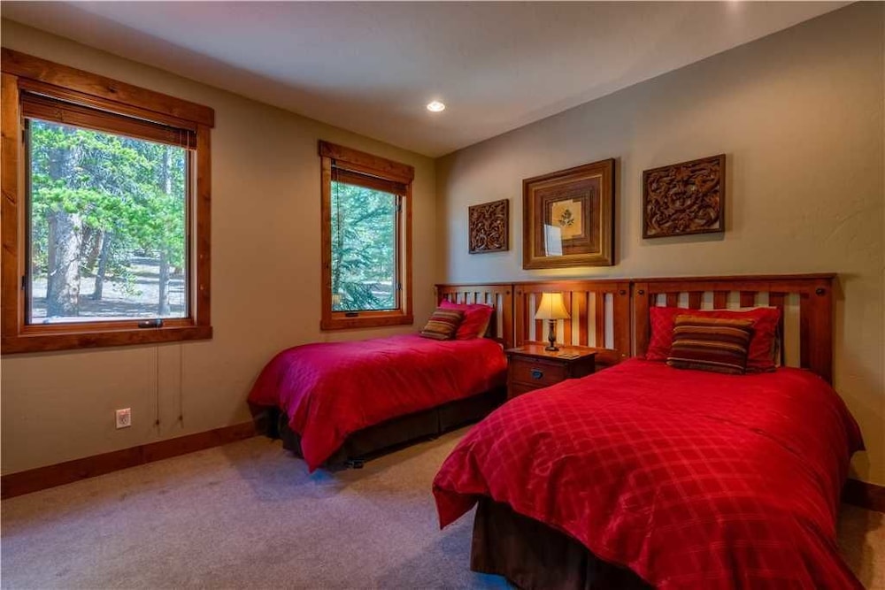 Firelight Luxury view 4