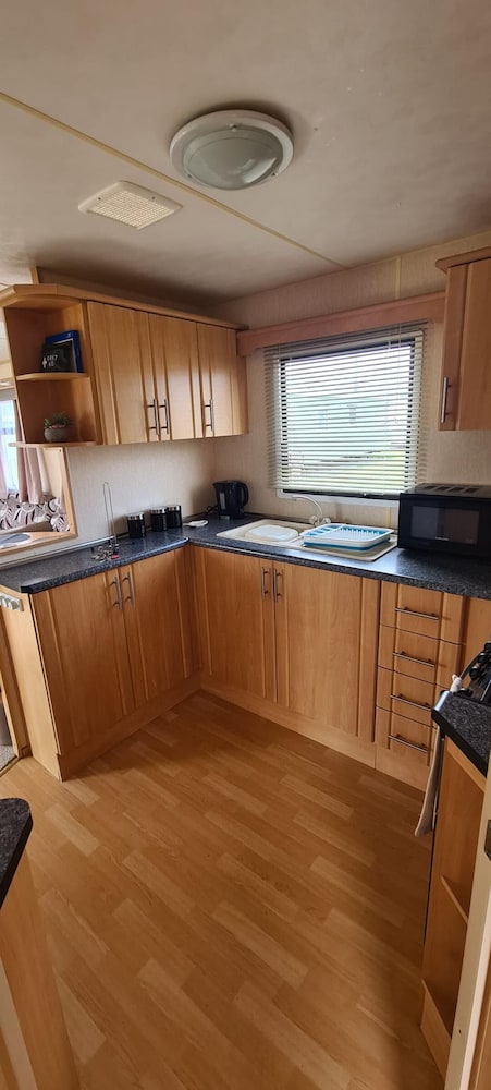 8 Birth Caravan Based on Coral Beach, Ingoldmells view 5