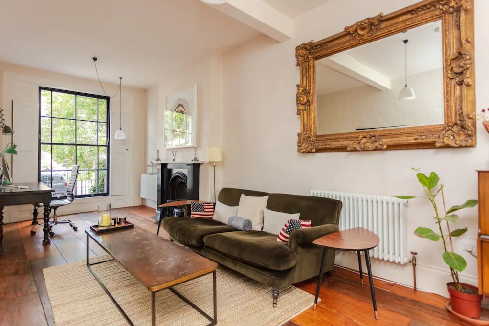 Stunning 2 Bedroom House in Peaceful London Fields