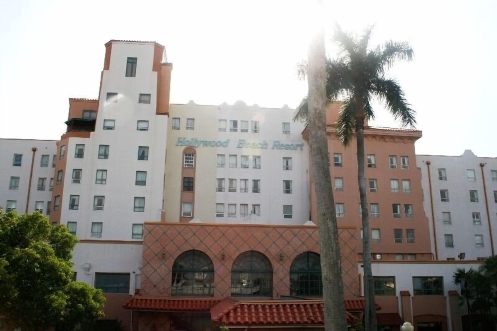 Hollywood Beach Resort -two Bedrooms Sleeps 6