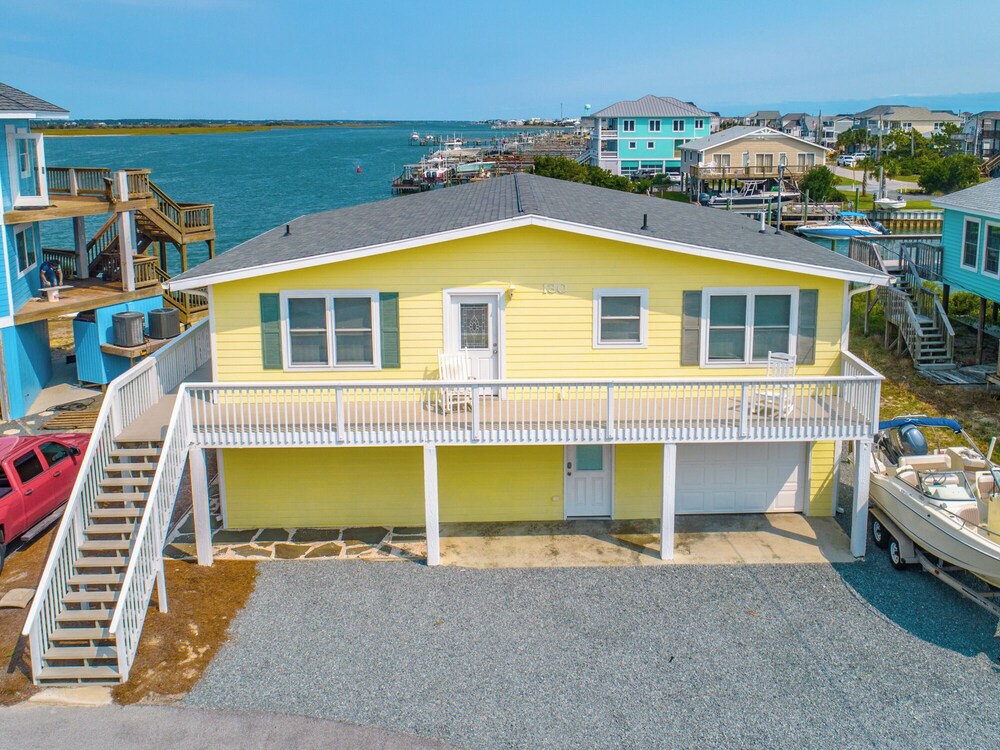 Bear's Den by Topsail Realty
