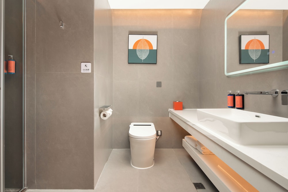 One Gem Hotel