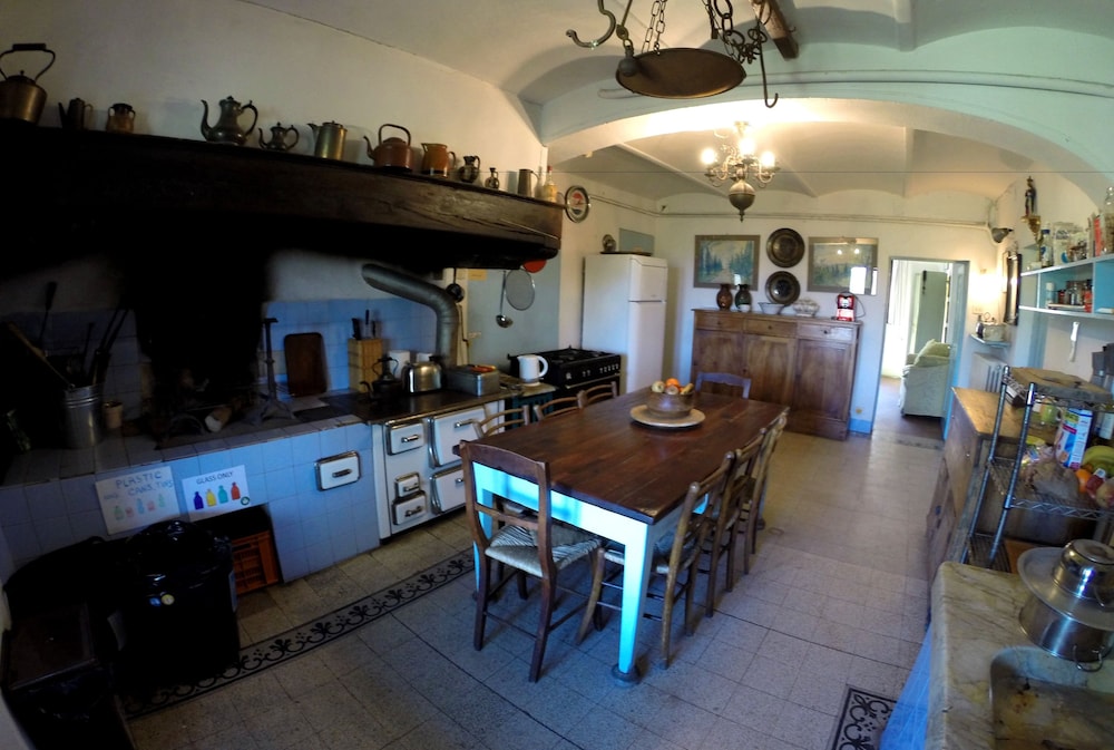 Bassetto Guesthouse & Apartments