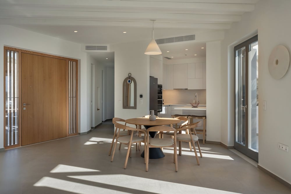 AVERA VILLAS