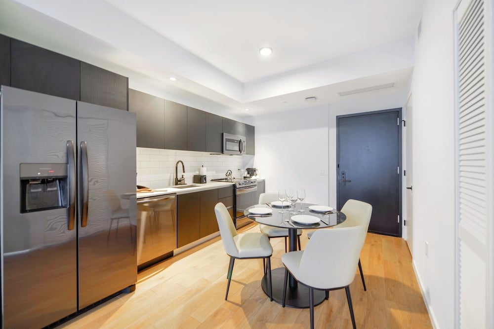 Apartment Offering Direct Bay Views
