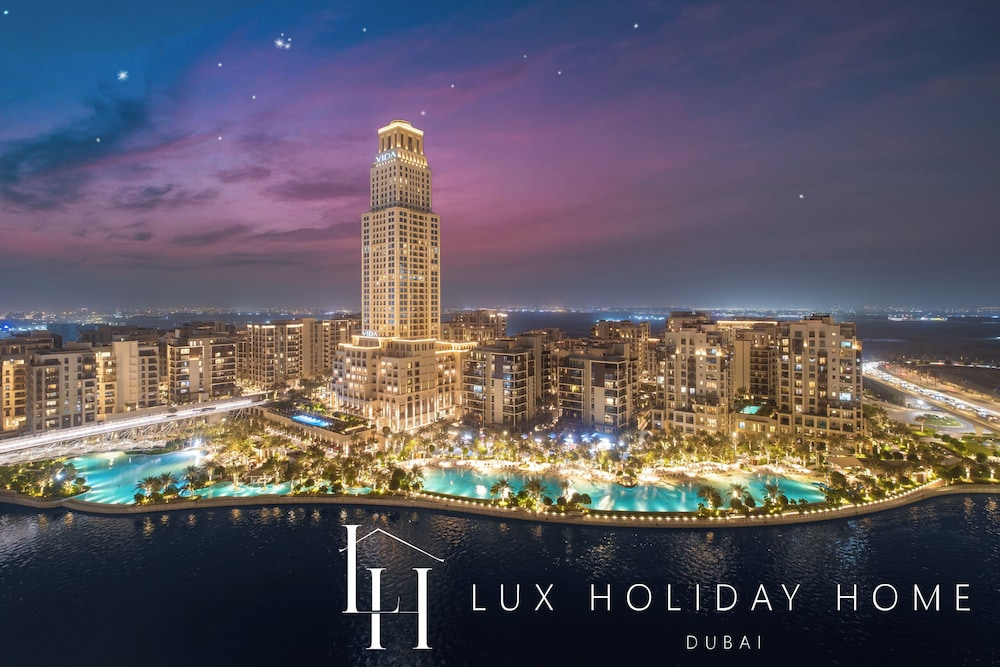 LUX The Creek Palace Residence Suite 2
