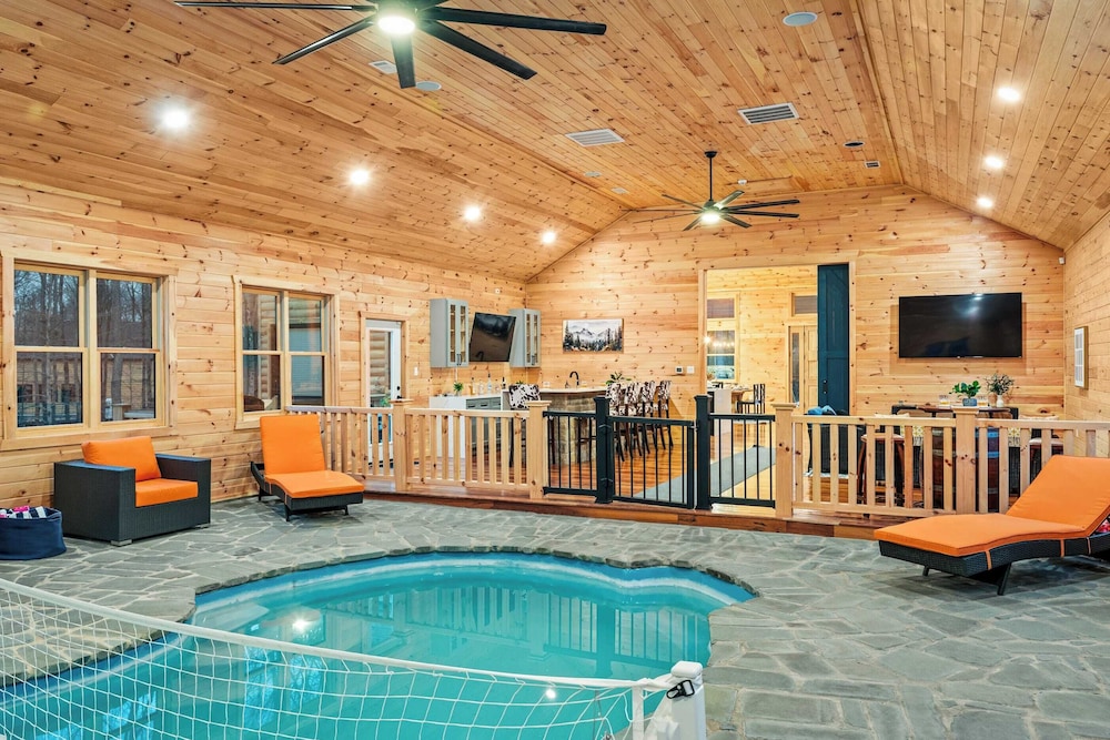 Grand Timber by Avantstay Indoor Pool, Sports Court, Game Room, & More!