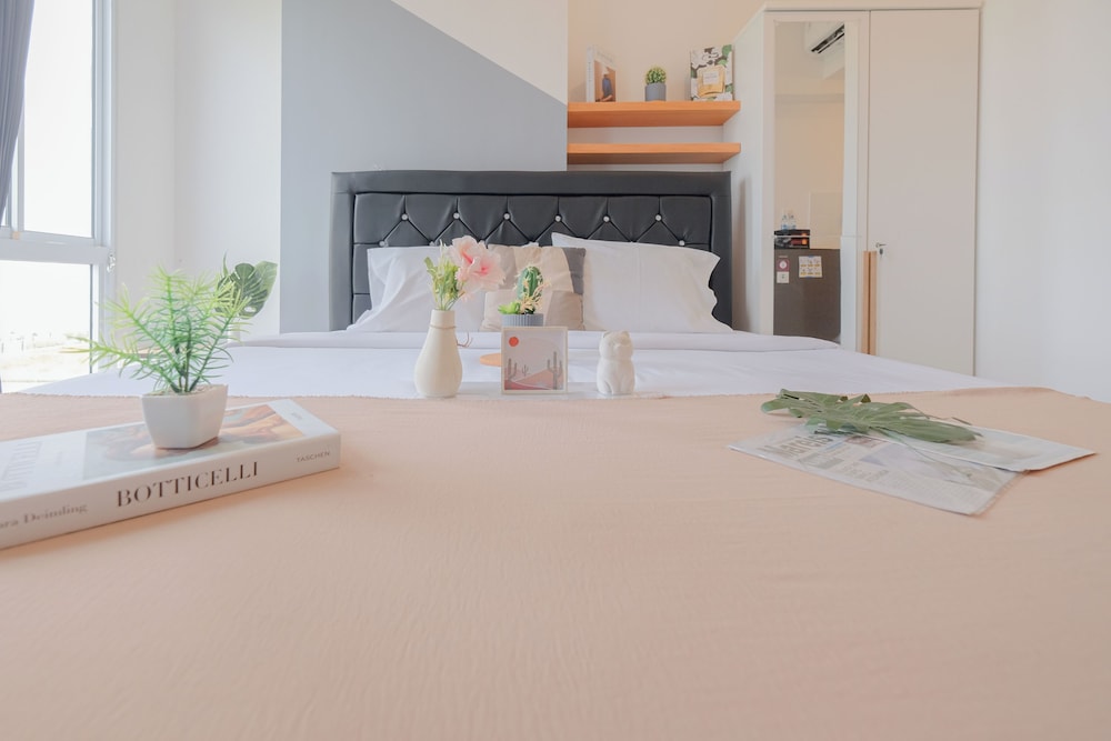 Comfort And Warm Studio At Tokyo Riverside Pik 2 Apartment