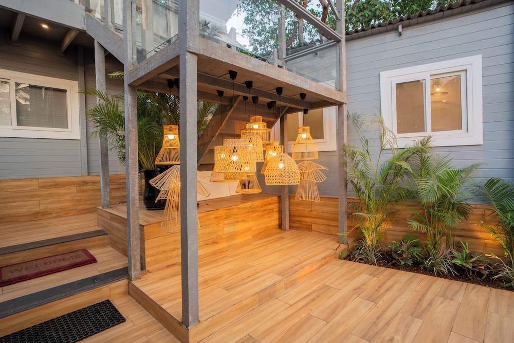 ELIVAAS House of Neptune 1 BHK Boutique