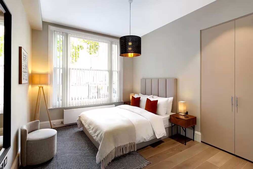 Collingham Road - 2 Bedroom Apartment I