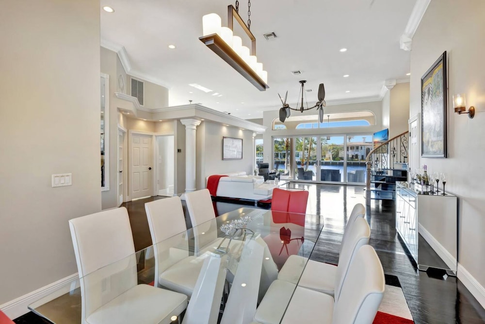 Serenity Villa Water Front