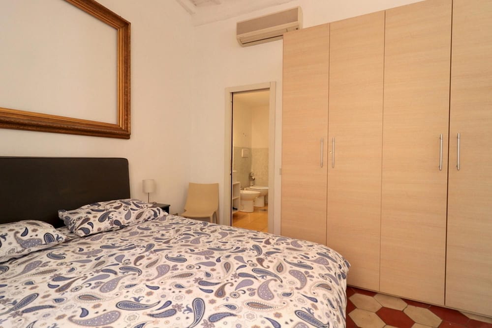 Enchanting 2BR Apt Near Pantheon Vatican