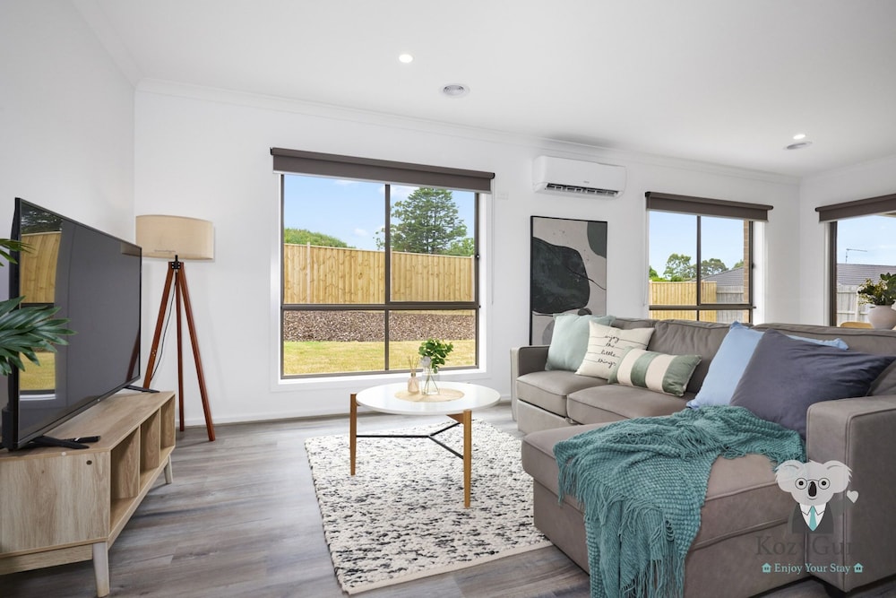 Kozyguru | Pakenham | Comfortable 4-Bedroom House