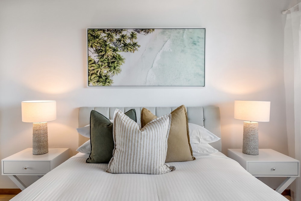 2-bed Near Beach With BBQ & Stunning Ocean Views