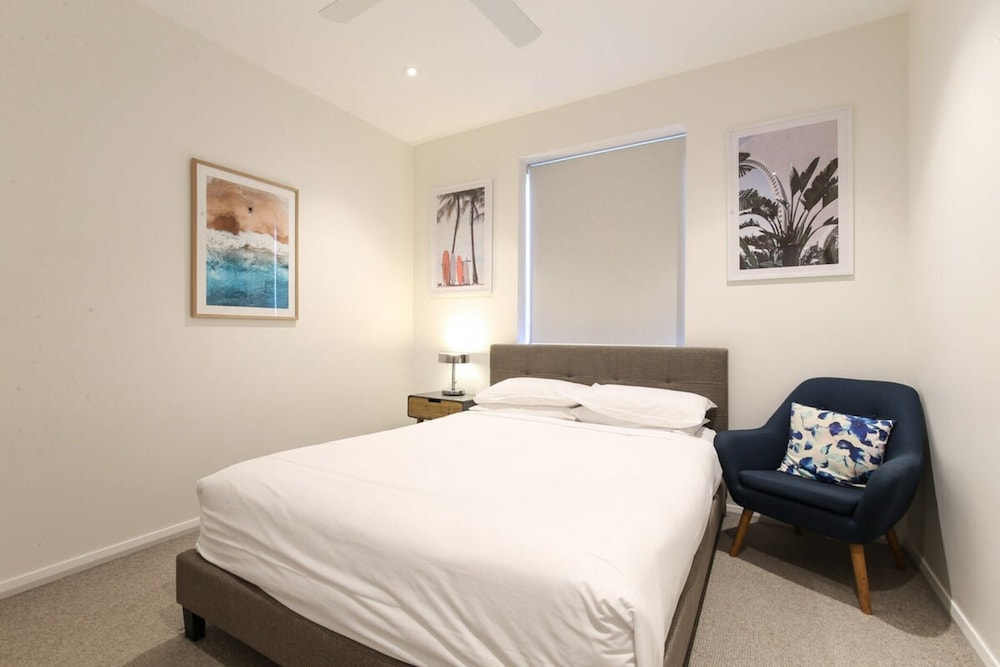 Gorgeous 2-bed Apartment By Shops