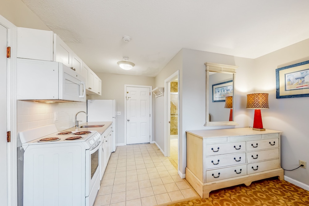Sandbar Inn - Dog Friendly