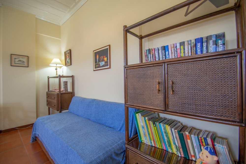 Casa Tsounis view 4