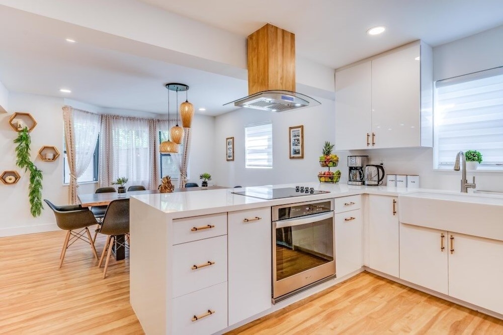 Fox Garden Luxury Boho Near Downtown & Beach 4 Bedroom Home