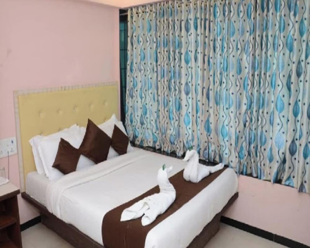 Anil Guest House Santacruz East